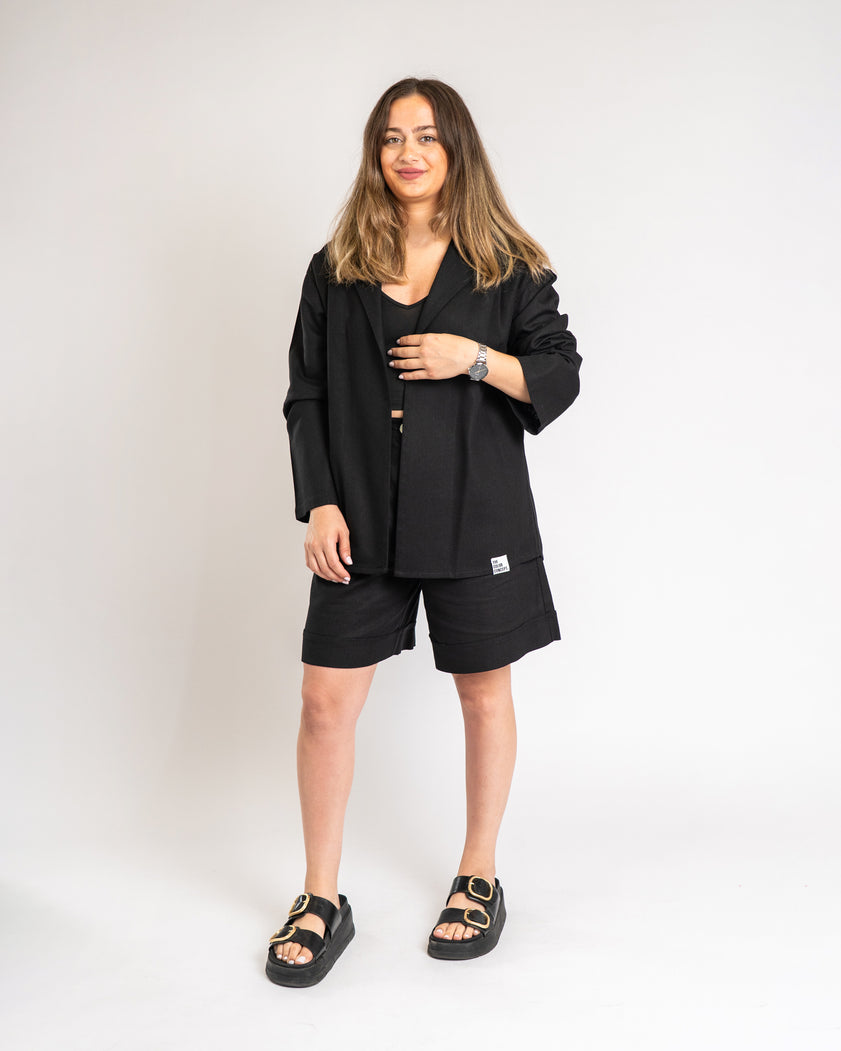 The Black Tailored Shorts